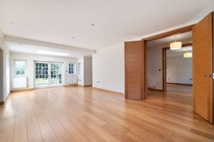 Photo 18- click for photo gallery